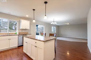 489 Tulip Ave, Woodburn, OR 97071 - Photo 6