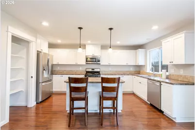 489 Tulip Ave, Woodburn, OR 97071 - Photo 8