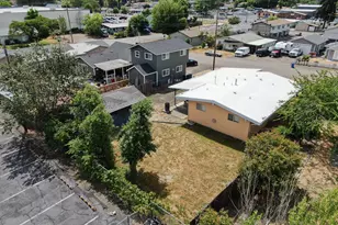 509 NW Elwood Dr, Winston, OR 97496 - Photo 28