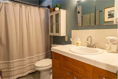 509 NW Elwood Dr, Winston, OR 97496 - Photo 18