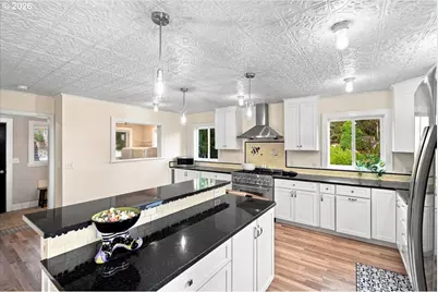 515 Fulvue Dr, Eugene, OR 97405 - Photo 2