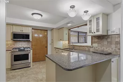 15306 SE Harrison St, Portland, OR 97233 - Photo 8