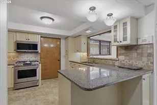 15306 SE Harrison St, Portland, OR 97233 - Photo 8