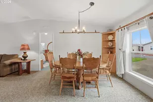 1000 S McKern Ct, Newberg, OR 97132 - Photo 12