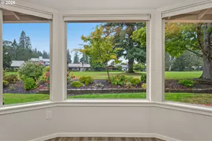 15715 SW Oakhill Ln, Portland, OR 97224 - Photo 10