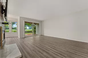 15715 SW Oakhill Ln, Portland, OR 97224 - Photo 12