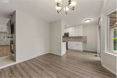 15715 SW Oakhill Ln, Portland, OR 97224 - Photo 14