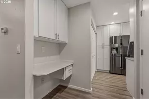 15715 SW Oakhill Ln, Portland, OR 97224 - Photo 18