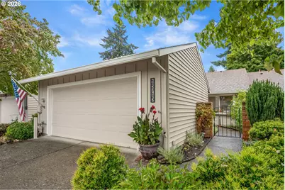 15715 SW Oakhill Ln, Tigard, OR 97224 - Photo 1