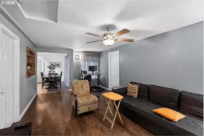 2075 SW 209th Ct, Beaverton, OR 97003 - Photo 10