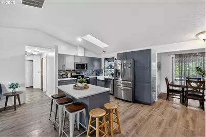 2075 SW 209th Ct, Beaverton, OR 97003 - Photo 6