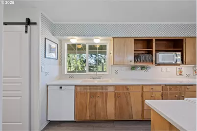 82044 Mahr Ln, Creswell, OR 97426 - Photo 6