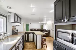 2300 SE 82nd Ave, Portland, OR 97216 - Photo 6