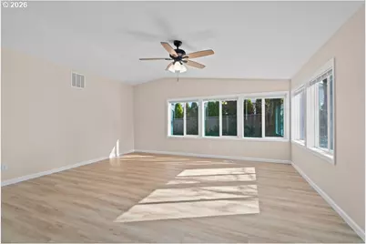 11201 NW 3rd Ave, Vancouver, WA 98685 - Photo 4