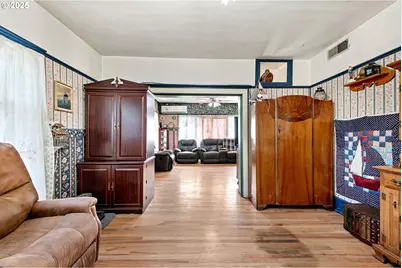 5320 Royal Ave, Eugene, OR 97402 - Photo 8