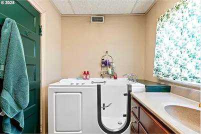 5320 Royal Ave, Eugene, OR 97402 - Photo 18