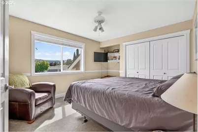 2258 Gene Cameron Way, Medford, OR 97504 - Photo 36