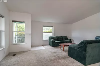 217 Shadow Ranch Ln, Roseburg, OR 97470 - Photo 10