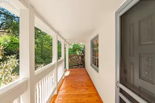 3841 SW Kanan Dr, Portland, OR 97221 - Photo 2