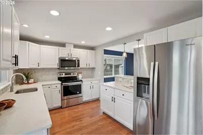 2140 SW Wynwood Ave, Portland, OR 97225 - Photo 14