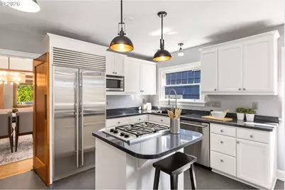 3826 NE Couch St, Portland, OR 97232 - Photo 12