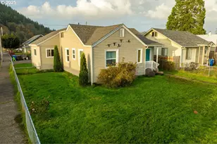1289 Ivy Ave, Reedsport, OR 97467 - Photo 2