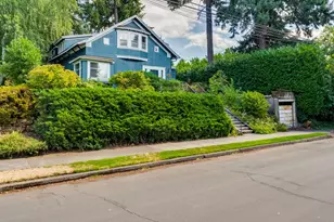 2012 NE 27th Ave, Portland, OR 97212 - Photo 2