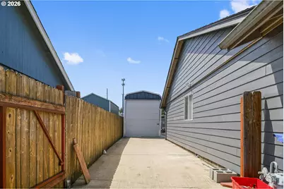 6935 2nd St, Turner, OR 97392 - Photo 4