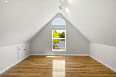 19180 NW Northshore Ct, Portland, OR 97229 - Photo 32