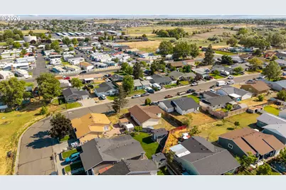 562 E Reeder Dr, Hermiston, OR 97838 - Photo 34