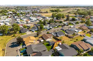562 E Reeder Dr, Hermiston, OR 97838 - Photo 34