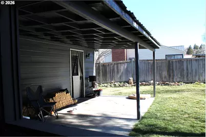 518 SE 2nd Ave, John Day, OR 97845 - Photo 32
