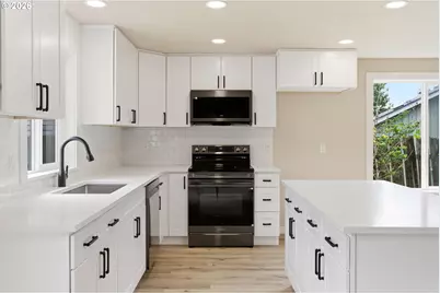 1015 Cunningham Ln, Salem, OR 97302 - Photo 20