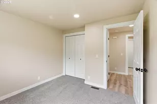 1015 Cunningham Ln, Salem, OR 97302 - Photo 36