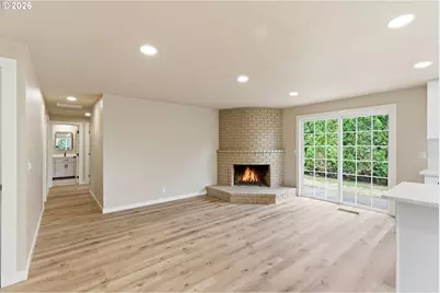 1015 Cunningham Ln, Salem, OR 97302 - Photo 12