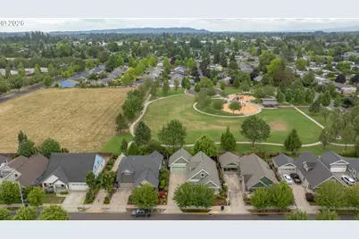 914 NE Samson St, McMinnville, OR 97128 - Photo 44