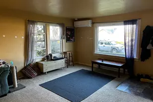 300 21st St, Springfield, OR 97477 - Photo 8
