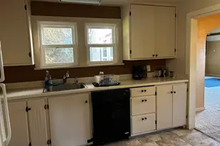 300 21st St, Springfield, OR 97477 - Photo 22