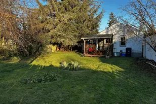 300 21st St, Springfield, OR 97477 - Photo 28