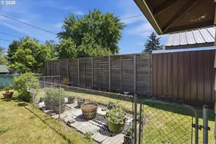 8802 N Chase Ave, Portland, OR 97217 - Photo 26