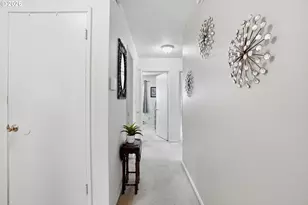 8802 N Chase Ave, Portland, OR 97217 - Photo 14