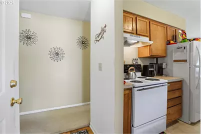 8802 N Chase Ave, Portland, OR 97217 - Photo 4