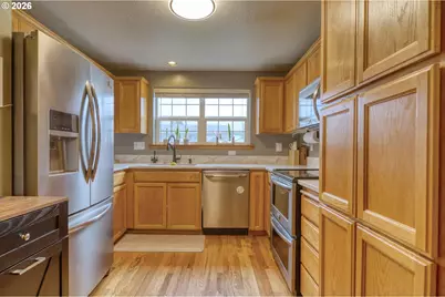 435 S 8th St, Saint Helens, OR 97051 - Photo 8