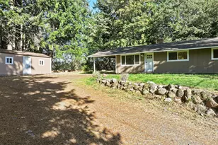 4600 Summit Dr, Hood River, OR 97031 - Photo 2