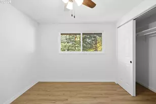 4600 Summit Dr, Hood River, OR 97031 - Photo 6