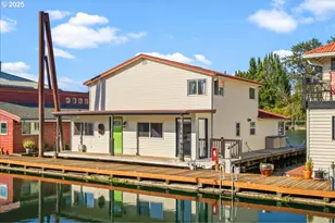 205 N Bridgeton Rd, Portland, OR 97217 - Photo 1