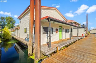 205 N Bridgeton Rd, Portland, OR 97217 - Photo 36