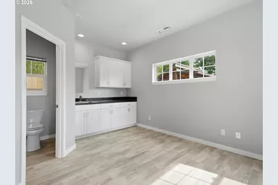 726 E Main St, Hillsboro, OR 97123 - Photo 40