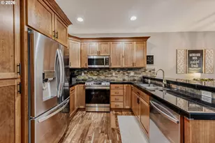 172 SE 16th Ave, Canby, OR 97013 - Photo 8