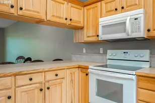 1367 NE Market Dr, Fairview, OR 97024 - Photo 10